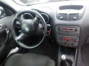 alfa-romeo-147-01-2002-3.jpg